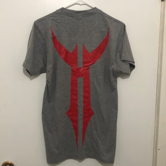 Warhammer men’s “throw it down” shirt - Picture 2 of 2